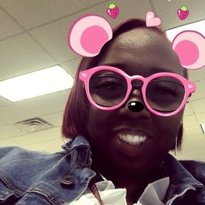 Meet your Posher, Nickelle